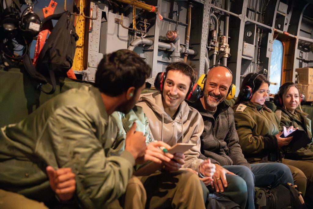 ליאם אור עם חזרתו ארצה ליאם אור בחזרתו אמש ארצה במפגש מרגש עם הוריו