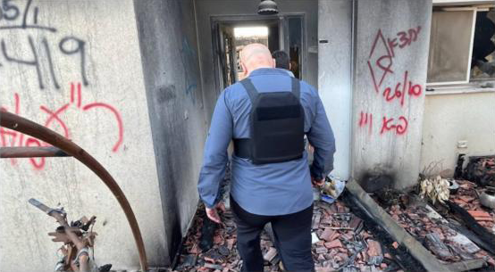 קארים חאן התובע הראשי של בית הדין הפלילי הבינלאומי בהאג ביקר בישראל וברשות הפלסטינית