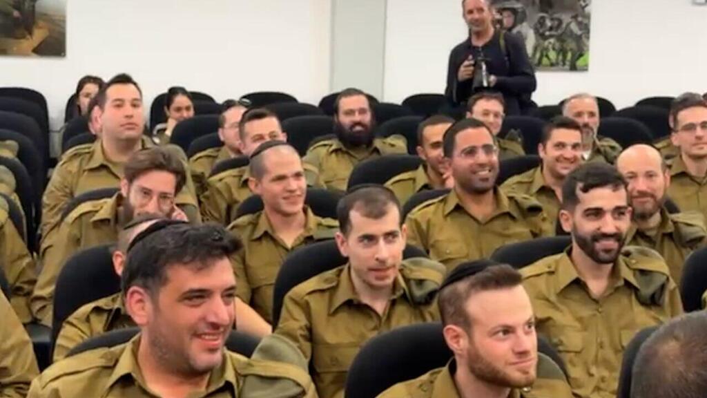 ביקור ראש הממשלה ביבי נתניהו את המתגייסים החרדים בבקו"ם