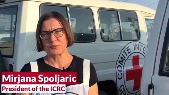 נשיאת הצלב האדום מיריאנה ספולאריץ