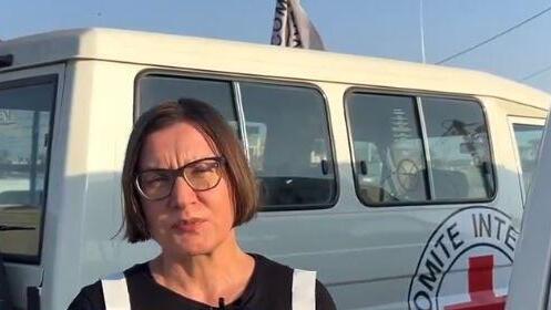 נשיאת הצלב האדום בביקור בעזה נשיאת הצלב האדום מיריאנה ספולאריץ