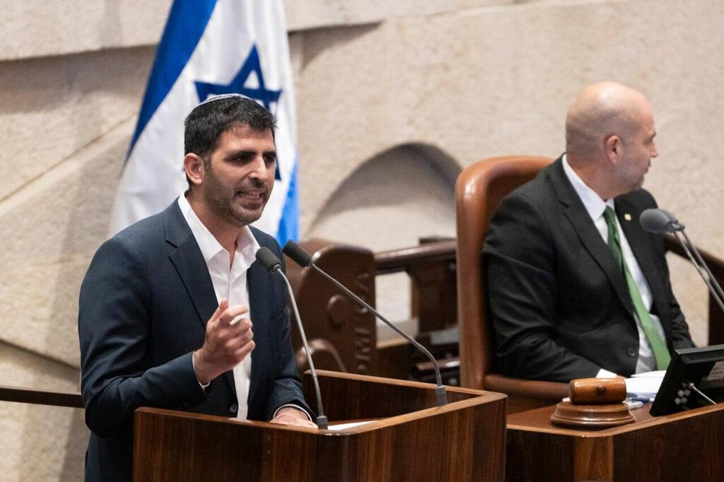 Communications Minister Shlomo Karhi (Photo: Shalev Shalom) שלמה קרעי במליאת הכנסת
