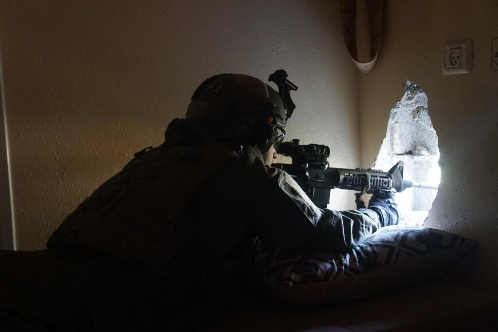 IDF special forces in Khan Younis, southern Gaza Strip (Photo: IDF Spokesperson's Unit) תיעוד: אוגדה 98, אוגדת הכוחות המיוחדים של צה״ל, נלחמים בלב חאן יונס