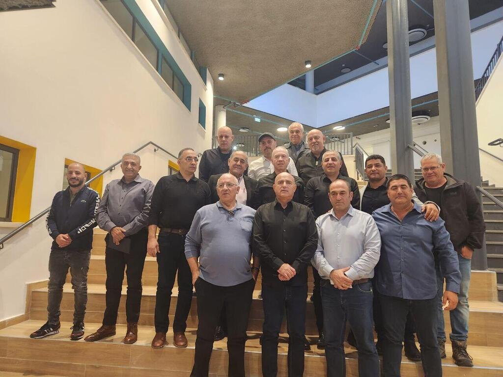יואב גלנט נפגש עם ראשי הרשויות בקו העימות בצפון