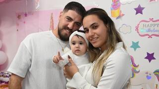 עמית ורועי גור שוטר ולוחמת שלחמו ב-7 לאוקטובר חוגגים שנה לבת שלהם