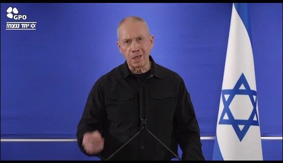 שר הביטחון יואב גלנט. צה"ל הצהיר כי ישראל משתמשת בפצצות הזרחן בהתאם לחוק הבינלאומי (צילום: לע"מ ) הצהרת שר הבטחון יואב גלנט