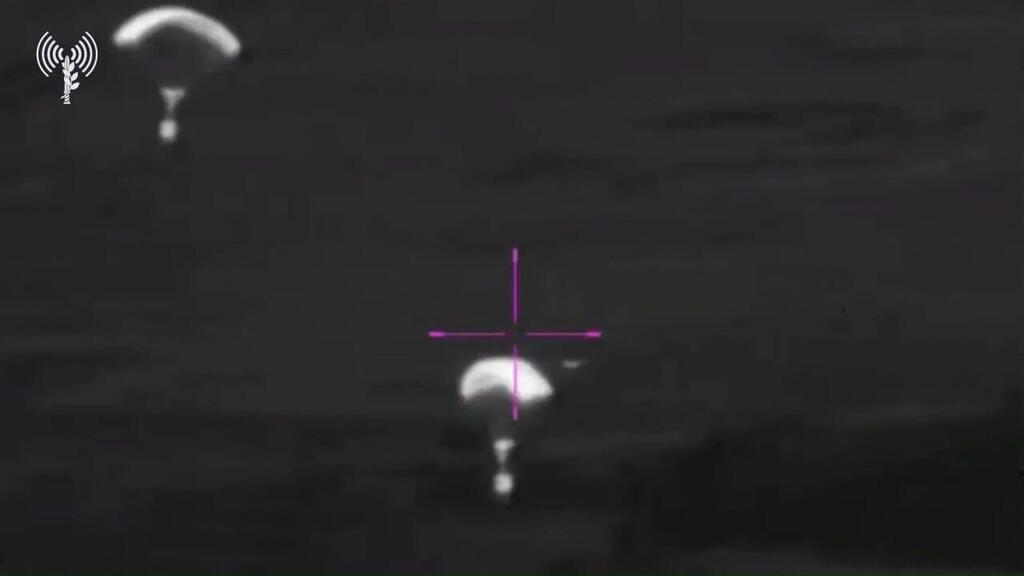  כ-7 טון תספוק לוגיסטי הוצנחו מהאוויר למאות לוחמי עוצבת הקומנדו בחאן יונס באמצעות הצנחת האפסניה המבצעית