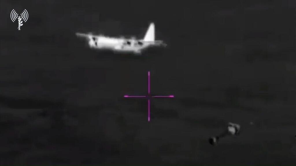  כ-7 טון תספוק לוגיסטי הוצנחו מהאוויר למאות לוחמי עוצבת הקומנדו בחאן יונס באמצעות הצנחת האפסניה המבצעית