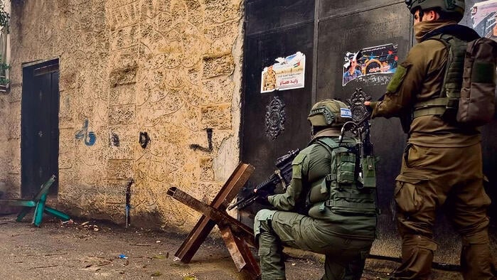 "המציאות פה השתנתה". חיילי צה"ל מאתרים דירות מסתור במחנה הפליטים yk13716729