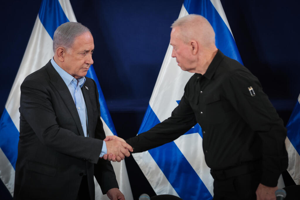 שר הביטחון יואב גלנט וראש הממשלה בנימין נתניהו (צילום: נעם ריבקין פנטון) בנימין נתניהו, יואב גלנט ובני גנץ