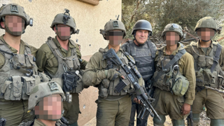 Colonel Richard Kemp with 614th Battalion troops in Shijaiyah 