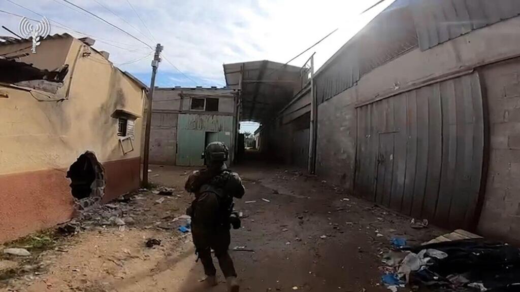 כוחות צה"ל בחאן יונס (צילום: דובר צה"ל) תיעוד מפעילות לוחמי יחידת דובדבן
