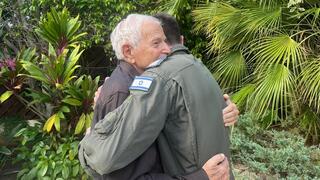 לאון ונכדו הטייס. איחוד מרגש