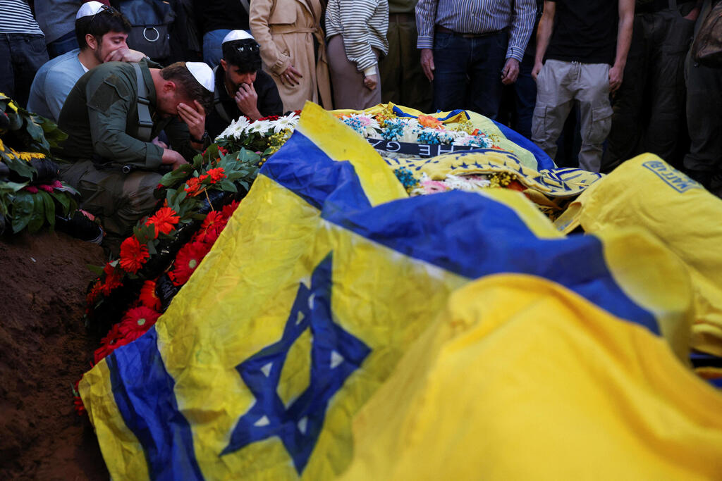 הלווייתו של סרן (מיל') רותם יוסף לוי ז"ל (צילום: REUTERS/Violeta Santos Moura) הלווייתו של סרן (מיל') רותם יוסף לוי ז"ל