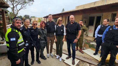 Ivanka Trump And Jared Kushner Touch Down For Brief Solidarity Tour Of ...