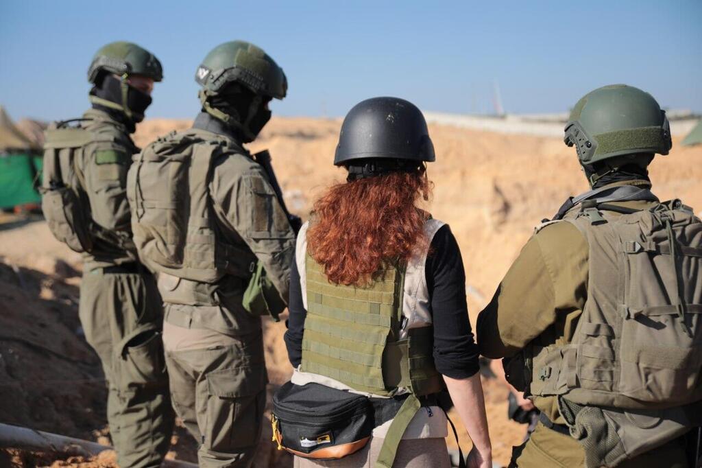 מי שמביט בי מאחור (צילום: משה מזרחי) דברה מסינג