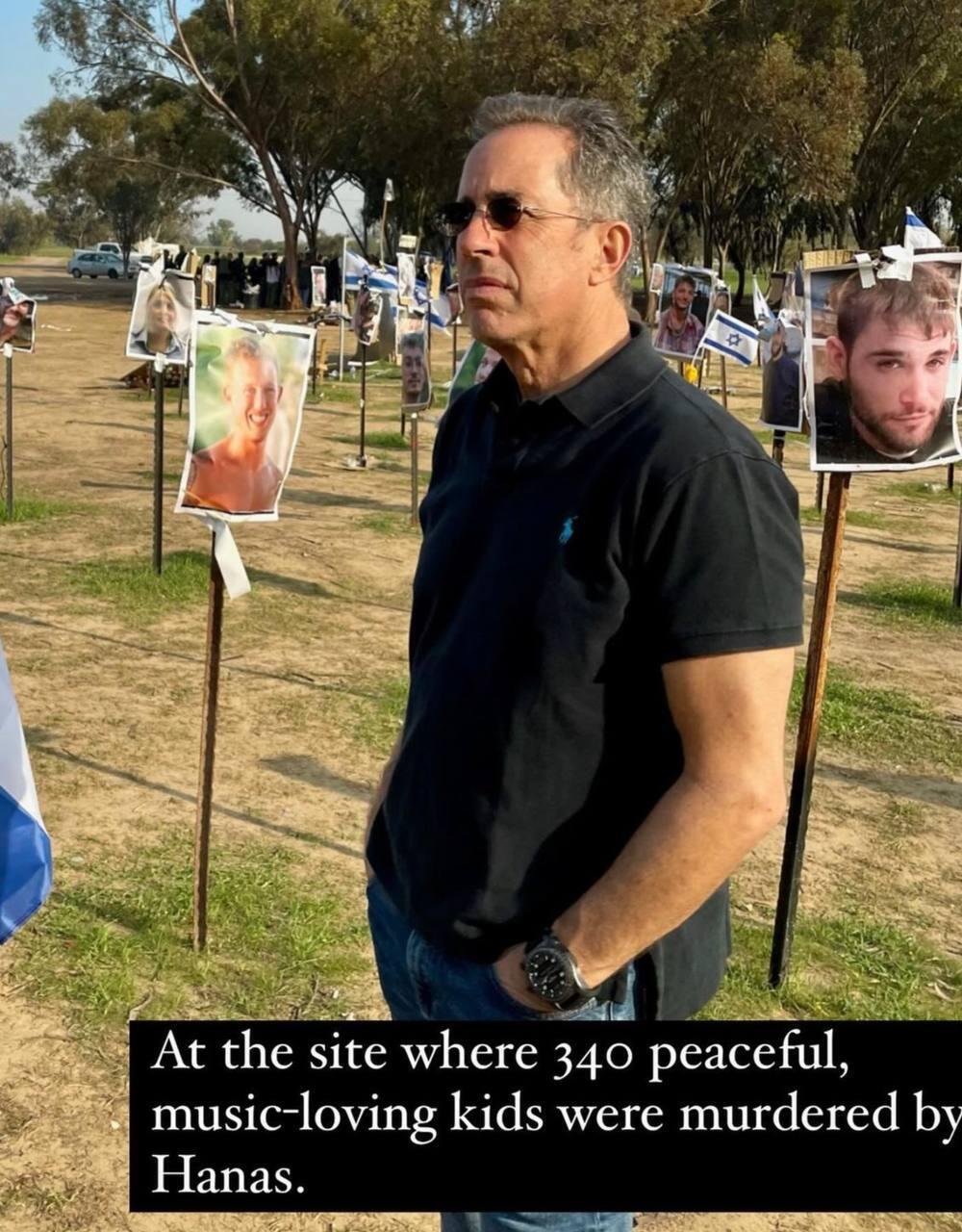 Jerry Seinfeld at the scene of the music festival near Kibbtuz Re'im (Photo: via Instagram) משפחת סיינפלד ג'רי ג'סיקה סיינפלד ביקור בישראל