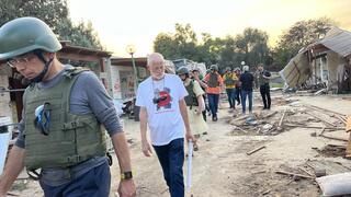 European politicians in a Kibbutz