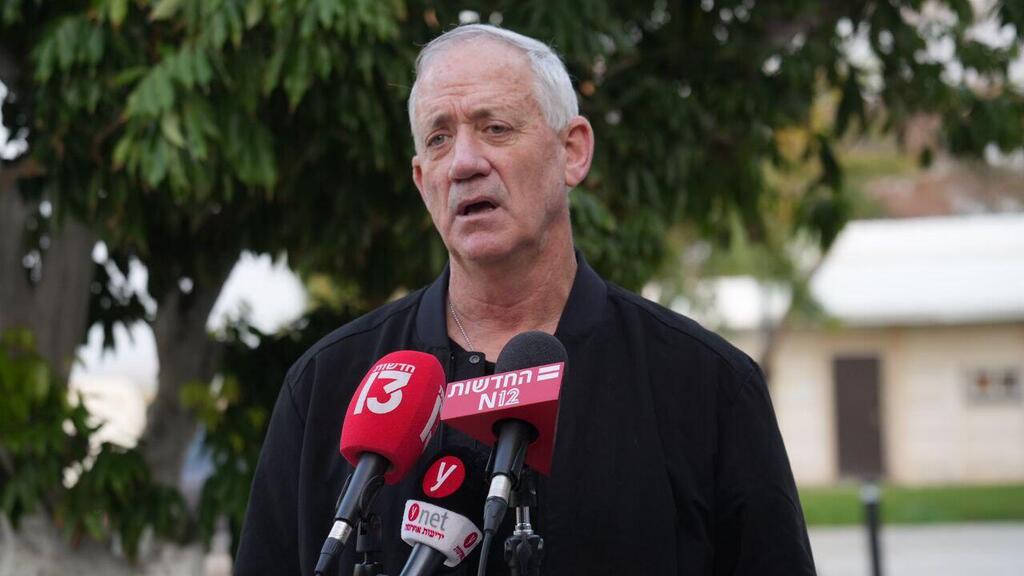 בני גנץ הצהרה לתקשורת במועצה האזורית חוף אשקלון