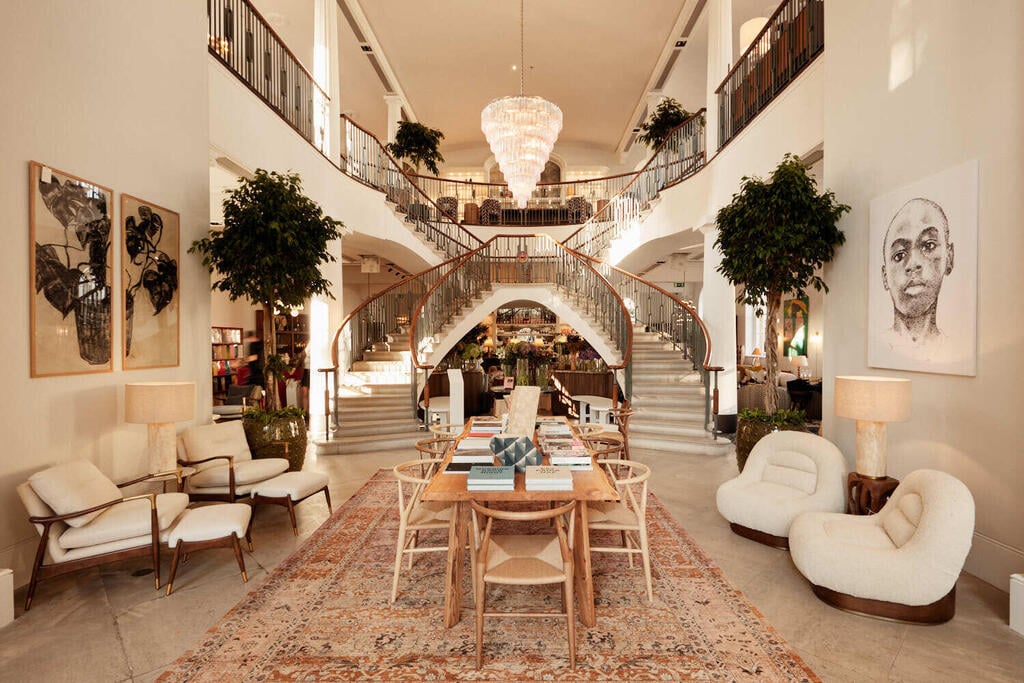 חומרים רכים, טבעיים, בהירים, Soho Home Store לונדון (צילום: TomGPhoto) חומרים רכים, טבעיים, בהירים, Soho Home Store לונדון