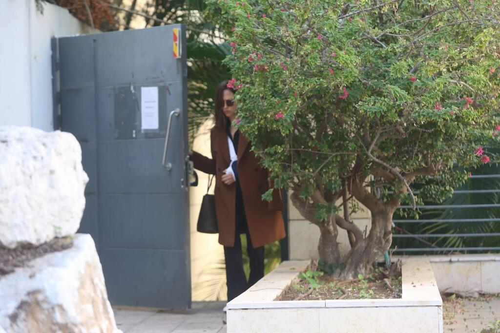 עד האורטופד נבוא בשבילך. יונית לוי (צילום: מוטי לבטון ) פפראצי יונית לוי