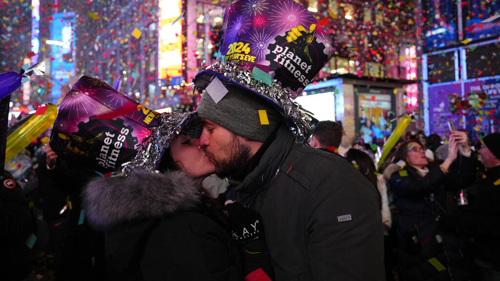 New York's time square (Photo: Adam Gray/Getty Images) חגיגות השנה החדשה בניו יורק