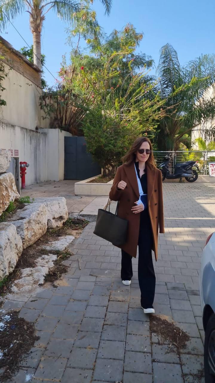 ידענו שבסוף נצליח להוציא ממך חיוך (צילום: מוטי לבטון ) פפראצי יונית לוי