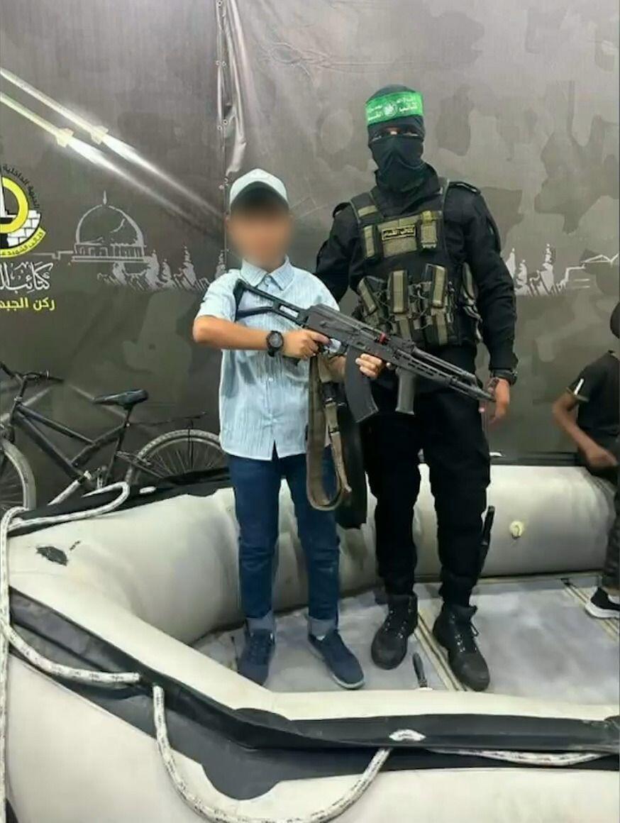 תיעוד: חמאס והג׳יהאד האיסלמי משתמשים בילדים לפעילות צבאית והסתה מגיל צעיר