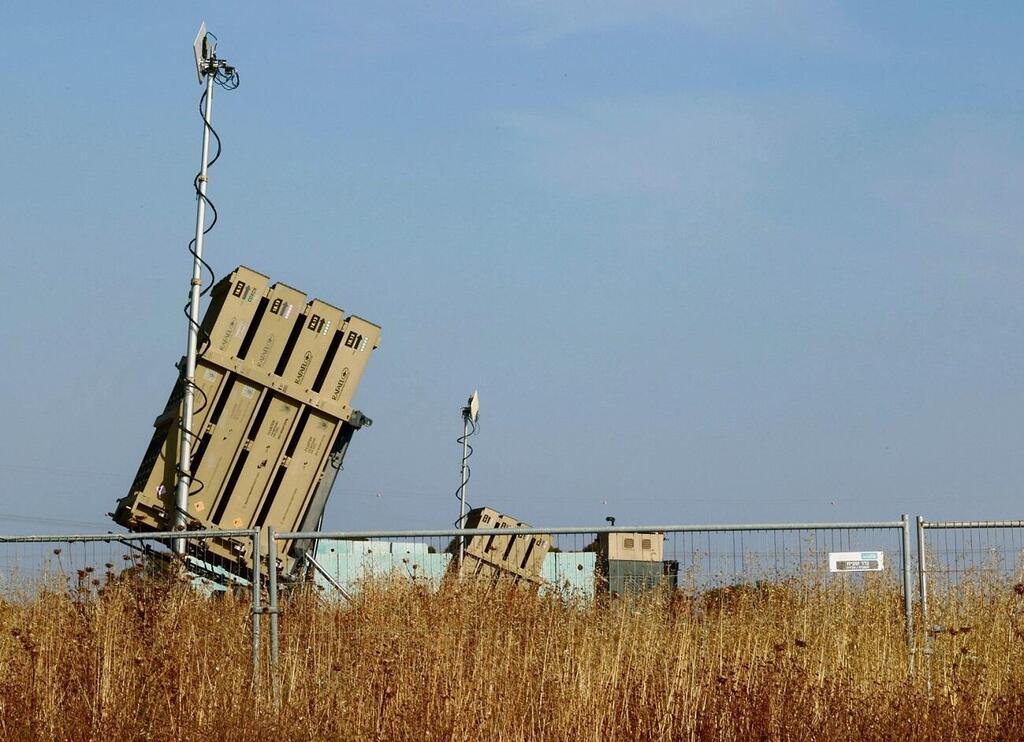 כיפת ברזל. האמריקנים העבירו מיירטים (צילום: שאול גולן) סוללת כיפת ברזל