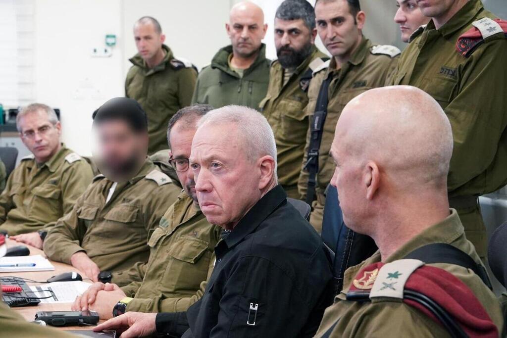 Defense Minister Yoav Gallant at Northern Command (Photo: Defense Ministry) שר הביטחון יואב גלנט קיים הערכת מצב בפיקוד הצפון