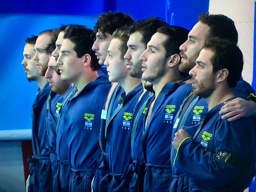 Israel's men's national water polo team (Photo: screengrab) שחקני נבחרת ישראל והדיסקיות