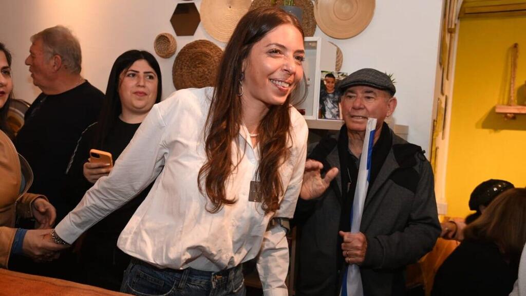 חזרה הביתה, לראשונה מ-7 באוקטובר. מורן סטלה ינאי (צילום: הרצל יוסף) מורן סטלה ינאי חוזרת לבאר שבע אחרי שיקום
