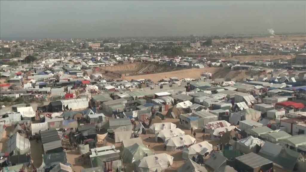 וכך זה נראה מלמעלה (צילום: רויטרס) ההריסות ברפיח לאחר תקיפות צה"ל