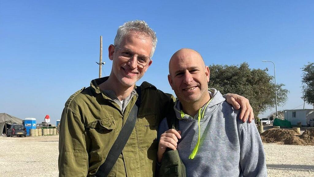 תמצית הביחד. רשף לוי (צילום: מהאלבום הפרטי) חנוך דאום ורשף לוי