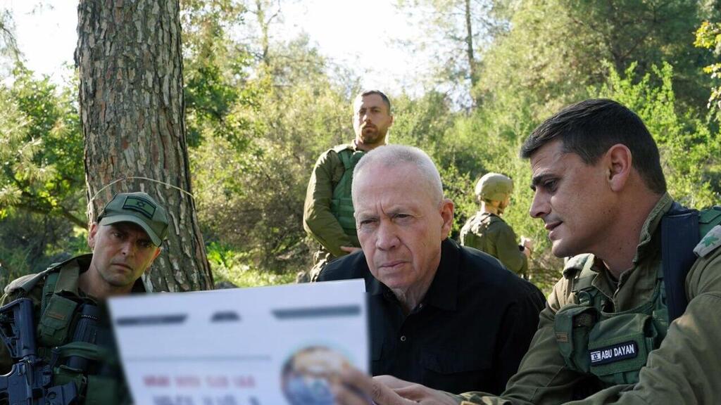 Defense Minister Yoav Gallant with IDF commanders in the north (Photo: Defense Ministry ) יואב גלנט בהערכת מצב בגבול הצפון