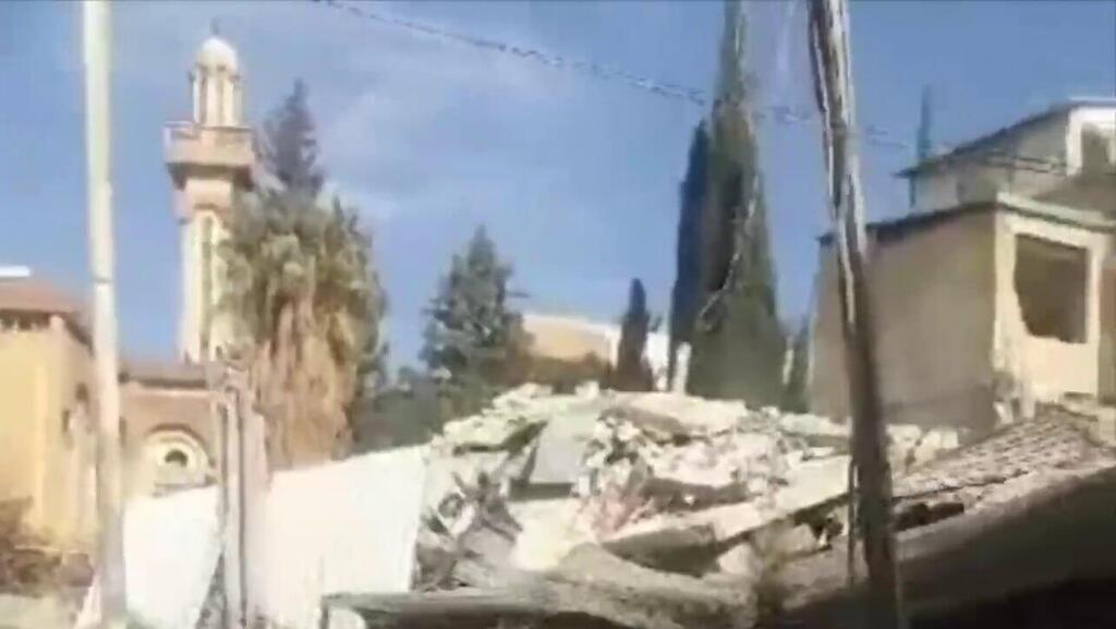 Aftermath of a strike attributed to Israel on a building in Damascus דמשק