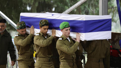 נפרדים מהנופלים: "צריך לגמור את המלחמה, אח שלי לא מת לחינם"