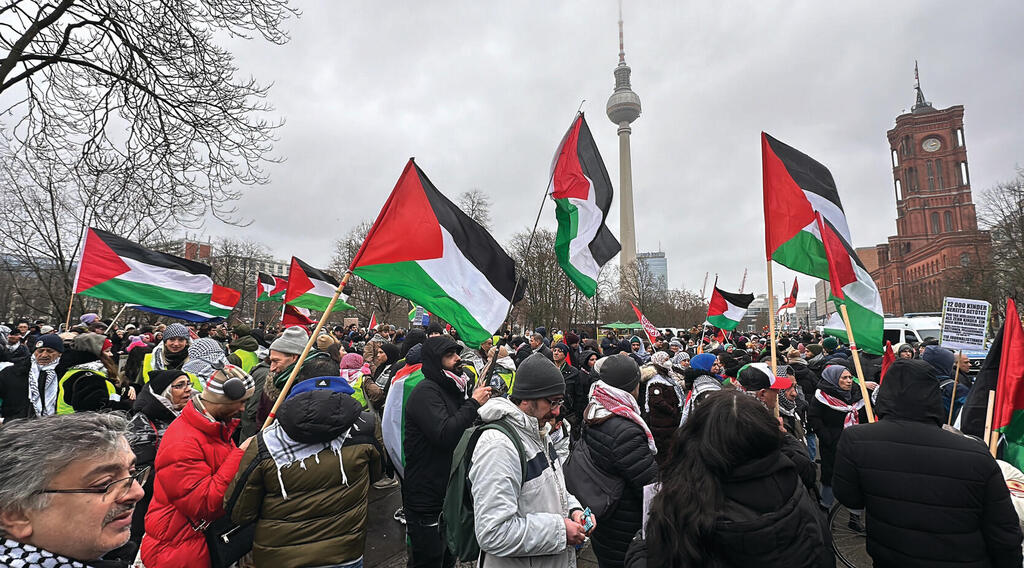 הפגנה פרו־פלסטינית באירופה | צילום: גטי אימג'ז, Erbil Basay yk13774790