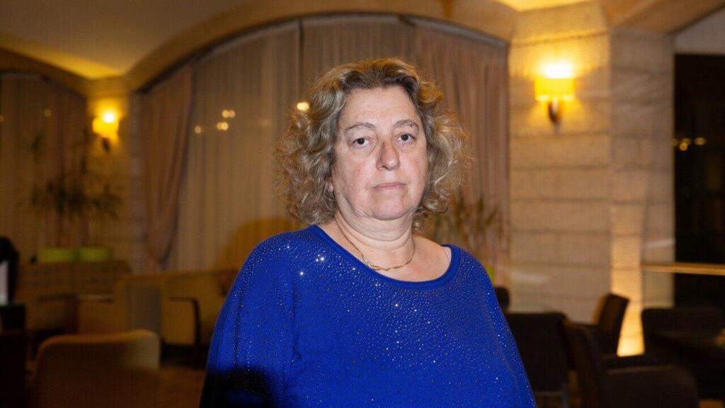 "היינו שבוע בצל האזעקות והבת שלי לא ישנה ולא אכלה". אורלי מקריית שמונה (צילום: אלכס קולומויסקי) אורלי חוסרבי מקריית שמונה