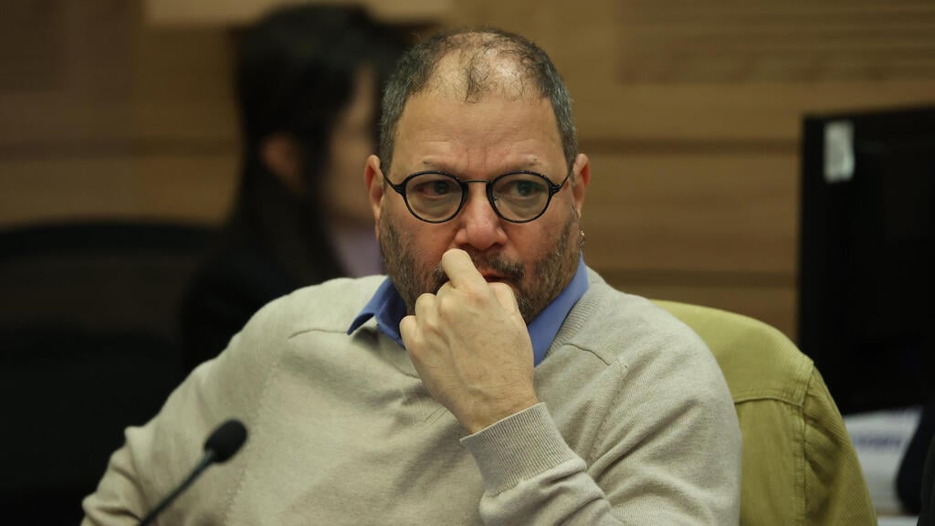 "אני תומך חמאס? זה שקר דוחה". כסיף (צילום: עמית שאבי) ועדת הכנסת בדיון בבקשה להפסקת כהונתו של ח"כ עופר כסיף