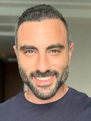 שי לוגסי, מנהל קהילת "המושתלים"