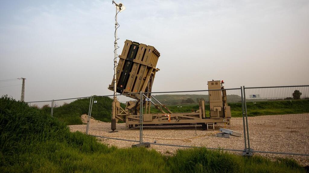 Iron Dome battery (Photo: Tal Shahar) כיפת ברזל