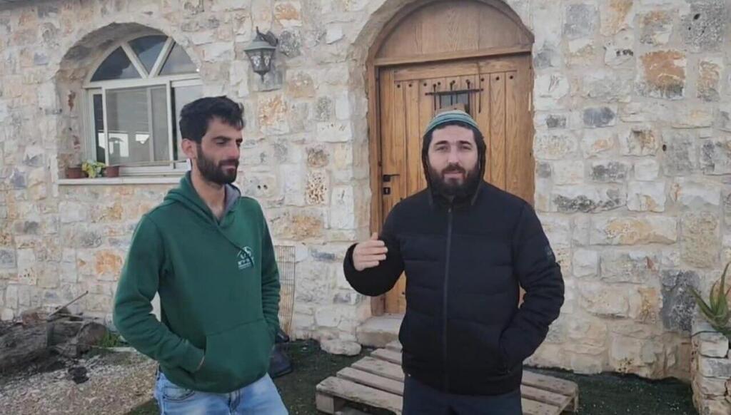 Yinon Levi (left) who had his bank account frozen ינון לוי שחשבונו בבנק לאומי הוקפא