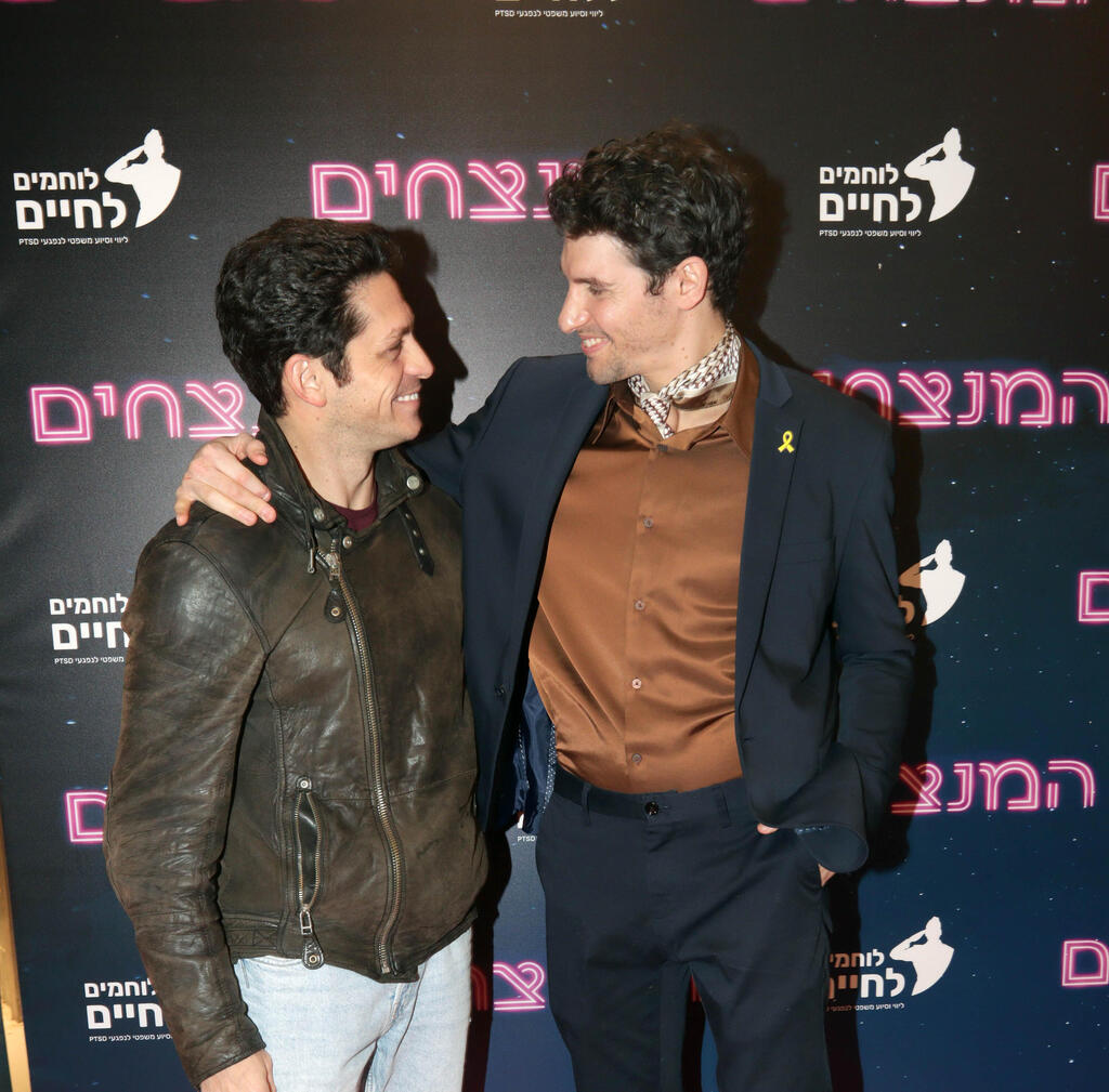 כשאתם מחייכים אנחנו רגועים. ידין גלמן ודור הררי אמש בפרימיירת הסרט בכיכובם "המנצחים" (צילום: ענת מוסברג ) פרימיירת הסרט המנצחים