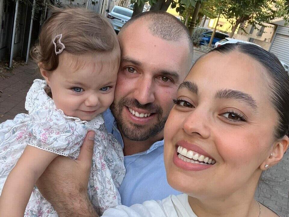 רס"ן דוד שקורי ומשפחתו (באדיבות המשפחה) רס"ן דוד שקורי ומשפחתו