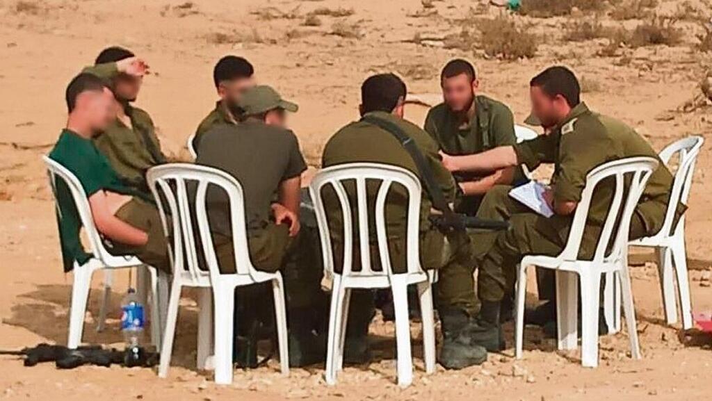 שיחה עם קב"ן בשטח. "הייתה דרישה מאוד חזקה"
(צילום: דובר צה"ל) לראשונה בעולם: עיבוד קבוצתי בשטח
