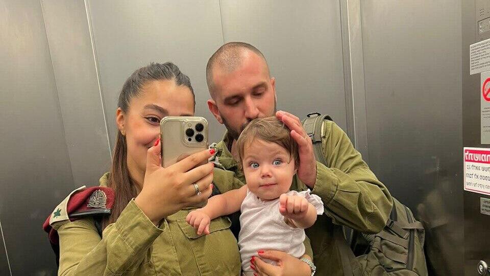 רס"ן דוד, הבת יהלי והאישה דפנה (באדיבות המשפחה ) רס"ן דוד שקורי ומשפחתו