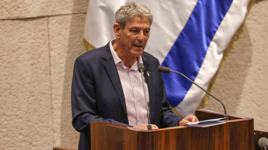 הפתיע בענק, אבל לא ניצח. לפיד טוען: "הייתי מתגייס לקמפיין שלו" (צילום: דני שם טוב / נועם מושקוביץ, דוברות הכנסת) רם בן ברק מליאת הכנסת היום ב-124 למלחמה