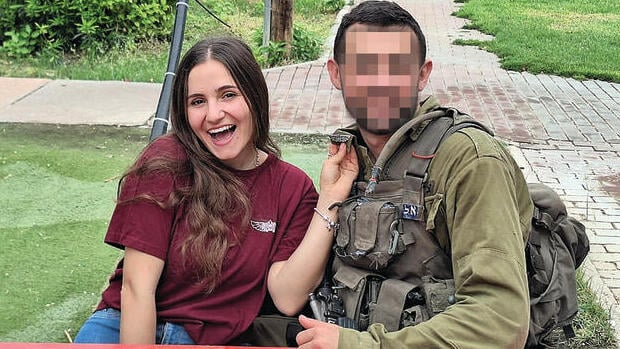 "התרגשתי לכתוב לה על הציפייה לראות אותה". סמל א' ובת זוגו ליהי yk13801316