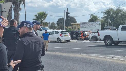 1 dead, 5 wounded in terror shooting in southern Israel